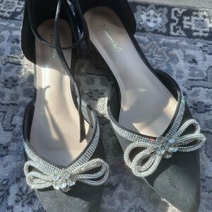 Vaneli Black and Silver Bow Heels